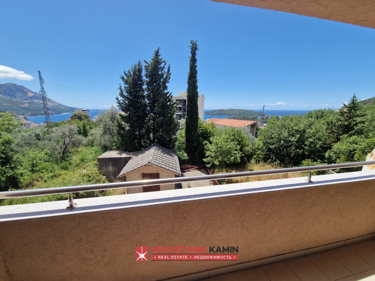 Studio Apartment with Sea View in the Quiet Ivanovići Area, Bečići